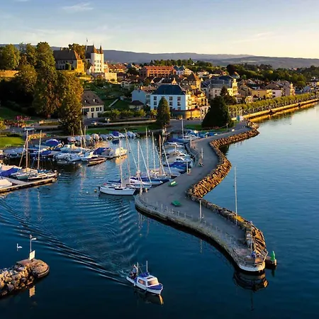 Villa Exquisite 5-bedroom In For Families By Guestlee Arzier