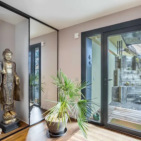 Exquisite 5-bedroom In For Families By Guestlee Arzier