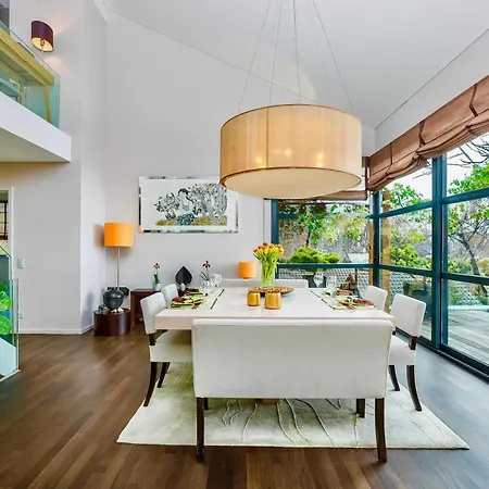Exquisite 5-bedroom In For Families By Guestlee