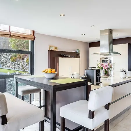 Villa Exquisite 5-bedroom In For Families By Guestlee *