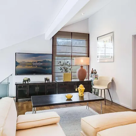 Exquisite 5-bedroom In For Families By Guestlee Arzier