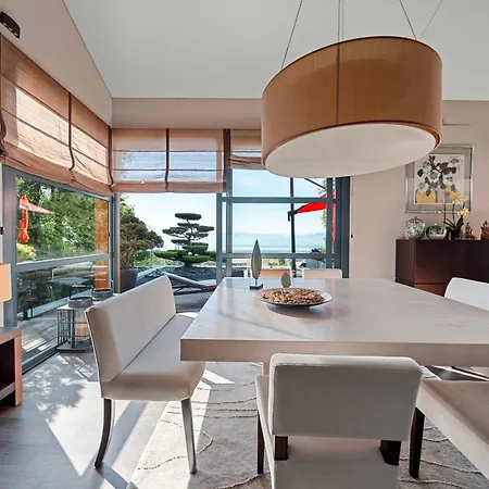 Exquisite 5-bedroom In For Families By Guestlee Villa Arzier