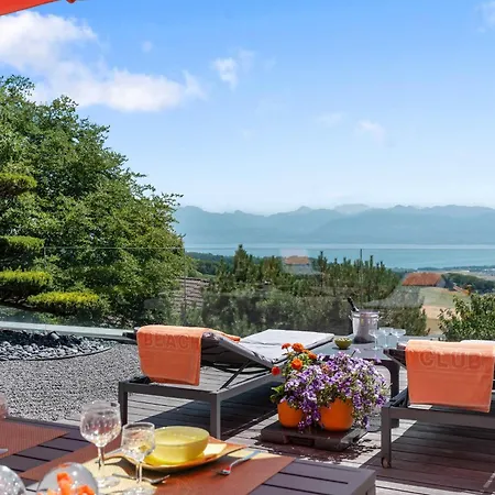 Villa Exquisite 5-bedroom In For Families By Guestlee