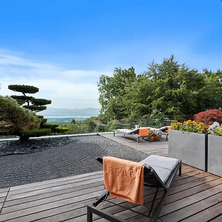 Exquisite 5-bedroom In For Families By Guestlee Arzier