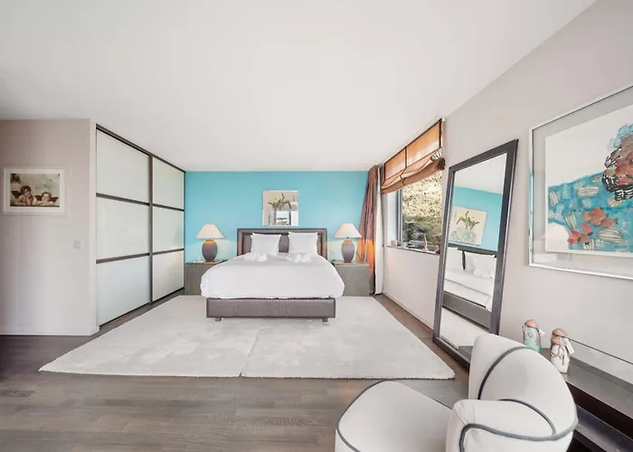 Exquisite 5-bedroom In For Families By Guestlee 别墅 *