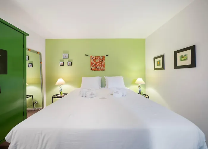 Villa Exquisite 5-bedroom In For Families By Guestlee