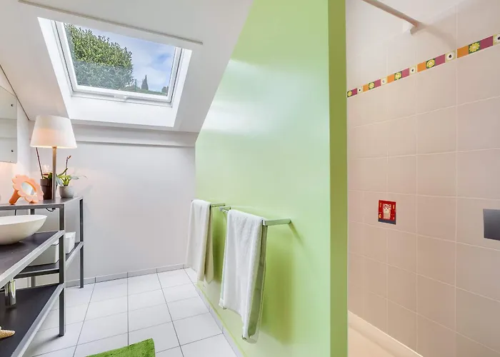 Villa Exquisite 5-bedroom In For Families By Guestlee *