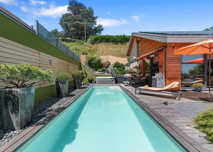 Exquisite 5-bedroom In For Families By Guestlee