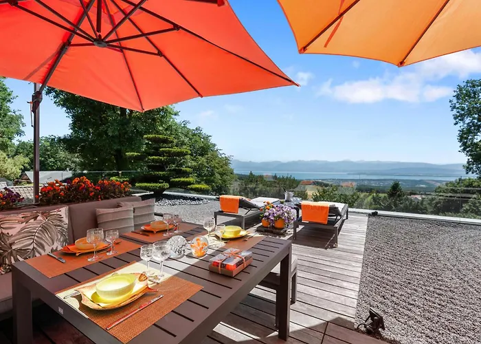 Exquisite 5-bedroom In For Families By Guestlee Villa Arzier