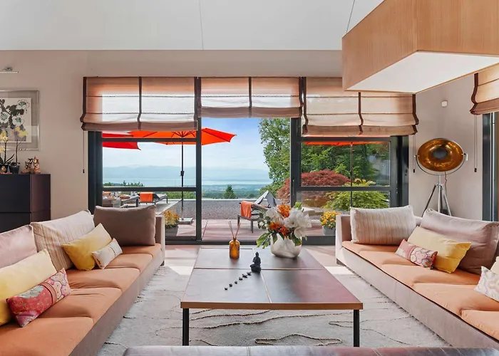 Exquisite 5-bedroom In For Families By Guestlee