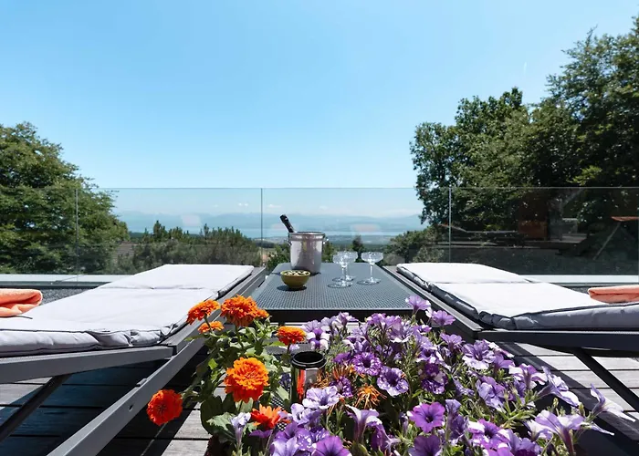 Exquisite 5-bedroom In For Families By Guestlee