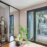 Exquisite 5-bedroom In For Families By Guestlee Arzier