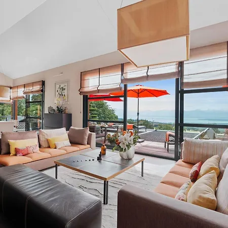 Exquisite 5-bedroom In For Families By Guestlee *