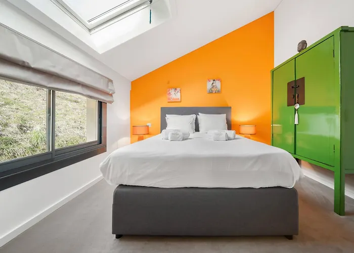 Exquisite 5-bedroom In For Families By Guestlee * Arzier