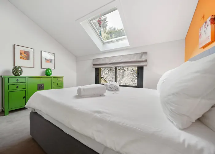 Exquisite 5-bedroom In For Families By Guestlee