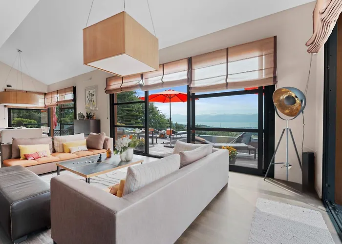 Villa Exquisite 5-bedroom In For Families By Guestlee Arzier