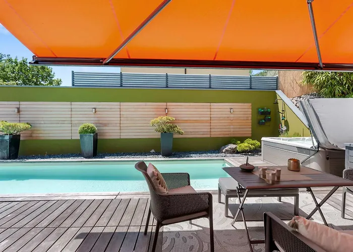 Villa Exquisite 5-bedroom In For Families By Guestlee Arzier