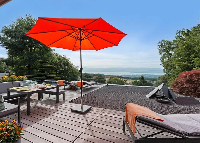 Exquisite 5-bedroom In For Families By Guestlee Villa